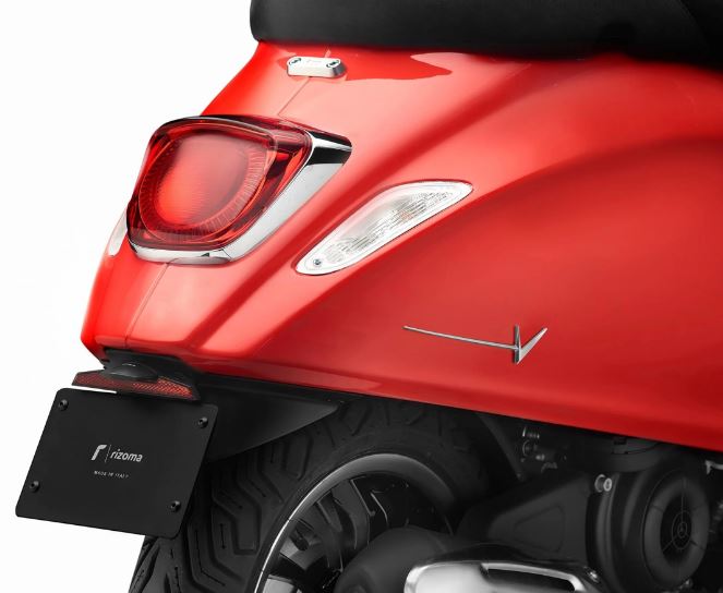 Abdeckung Gewinde RIZOMA Haltebügel Sozius für Vespa GTS/​GTS Super/​GTV/Primavera, silber