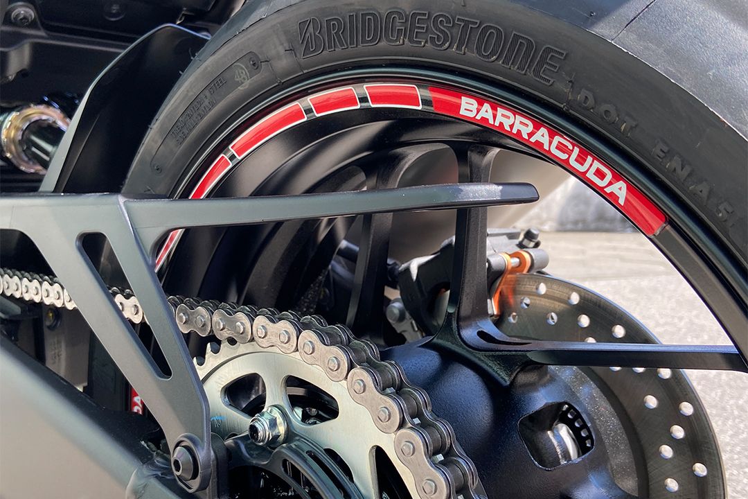 Barracuda Felgenrandaufkleber rot 17-19 Zoll