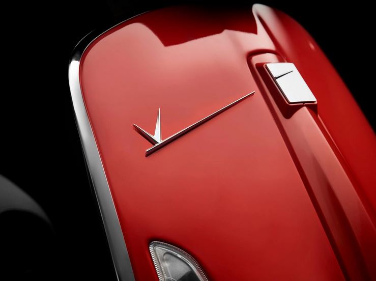 Emblem RIZOMA Kaskade für Vespa, silber