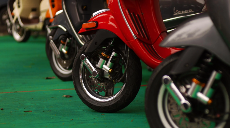 Stoßdämpfer vorne ZELIONI für Vespa ET2/​ET4/​LX/​LXV/​S 50-150ccm, silber/orange/schwarz