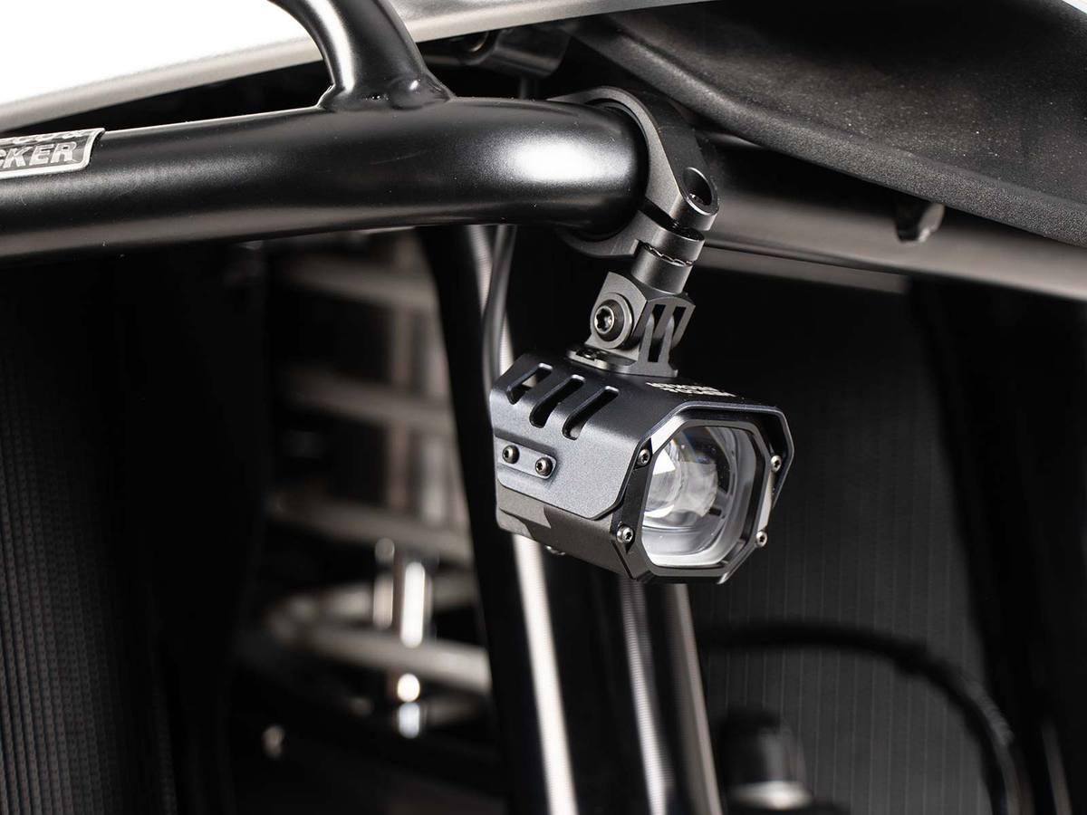 LED Zusatzscheinwerfer Nova inkl. Universalbefestigung für Röhre Ø25-32mm Hepco & Becker