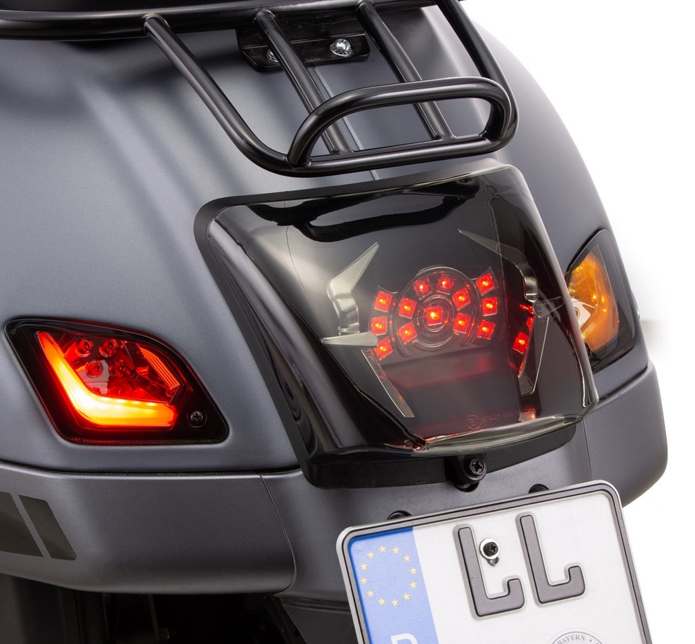 Blinker Kit hinten links/rechts für Vespa GTS/​GTS Super/​GTV/​GT 60/​GT/​GT L ('03-'13), getönt