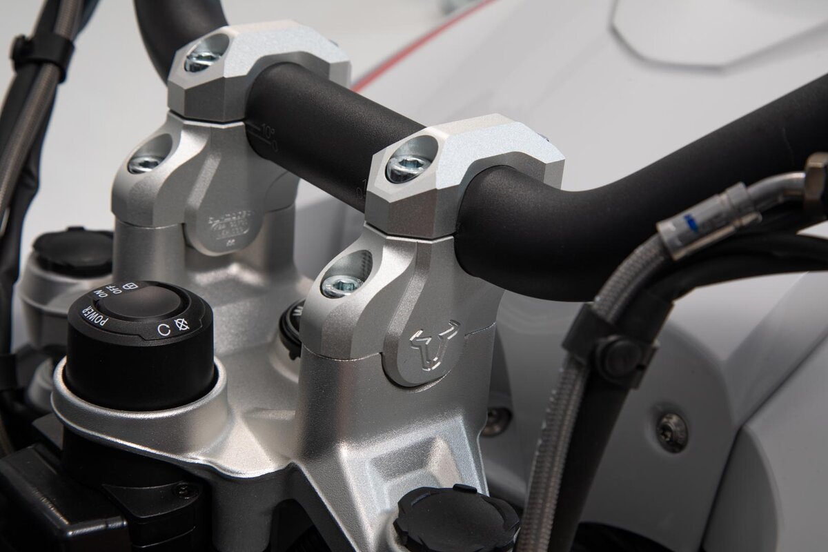 SW-Motech Lenkerverlegung, silber, H=32 mm, Verlegung um 25 mm für BMW R 1200 GS LC