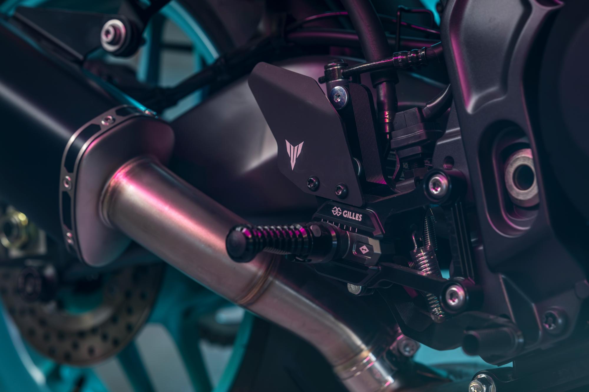Zurückverlegte Fußrastenanlage für MT-09 (24-) Original Yamaha