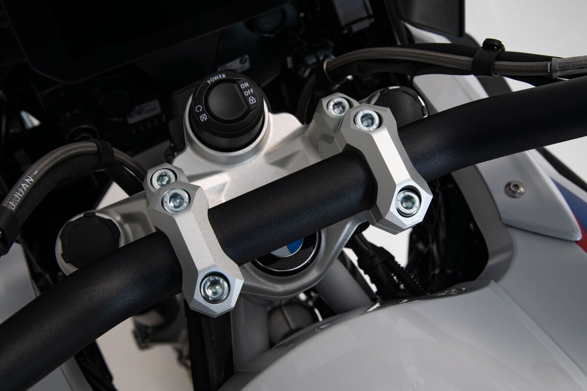 SW-Motech Lenkerverlegung, silber, H=32 mm, Verlegung um 25 mm für BMW R 1200 GS LC