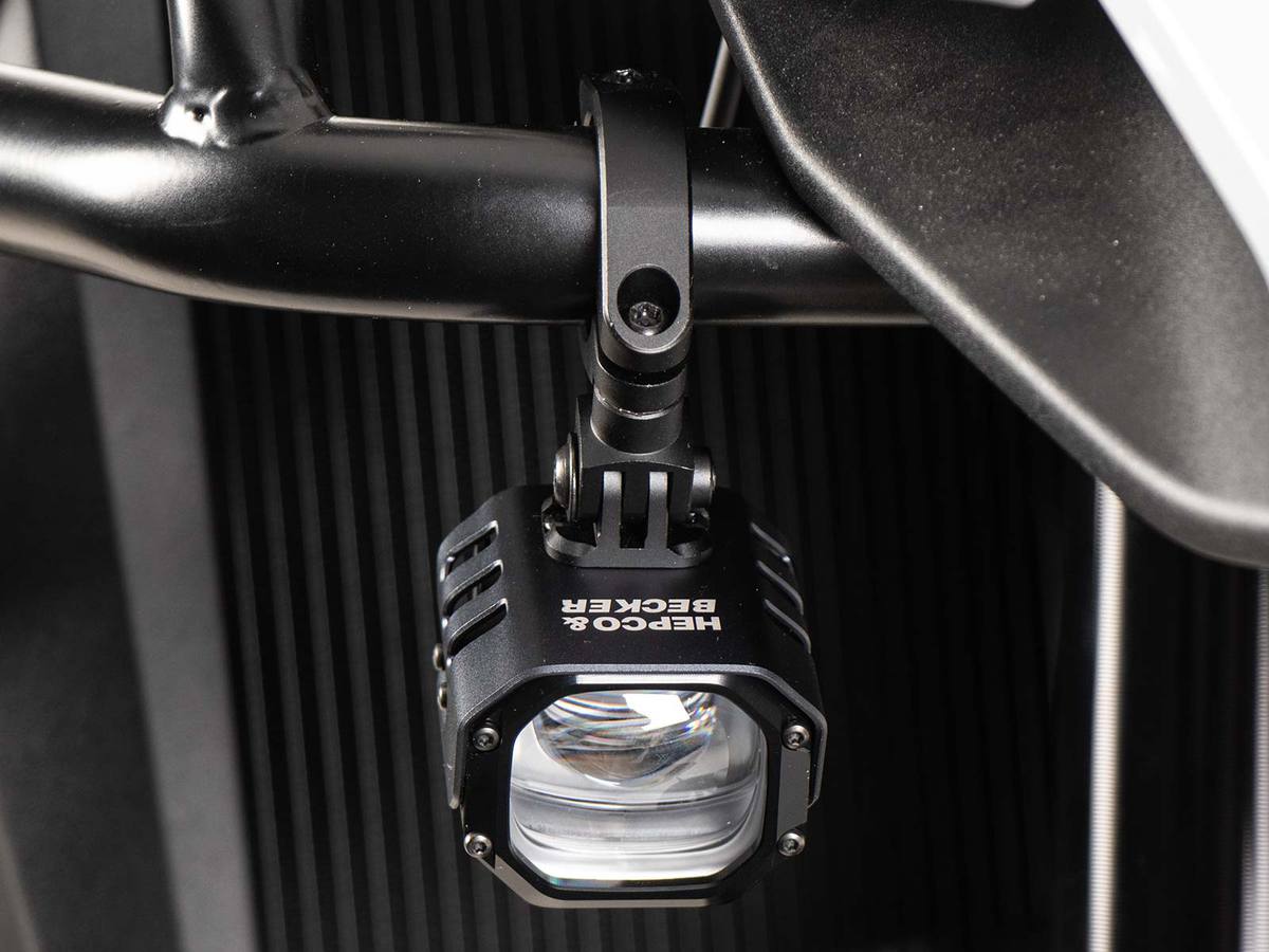 LED Zusatzscheinwerfer Nova inkl. Universalbefestigung für Röhre Ø25-32mm Hepco & Becker