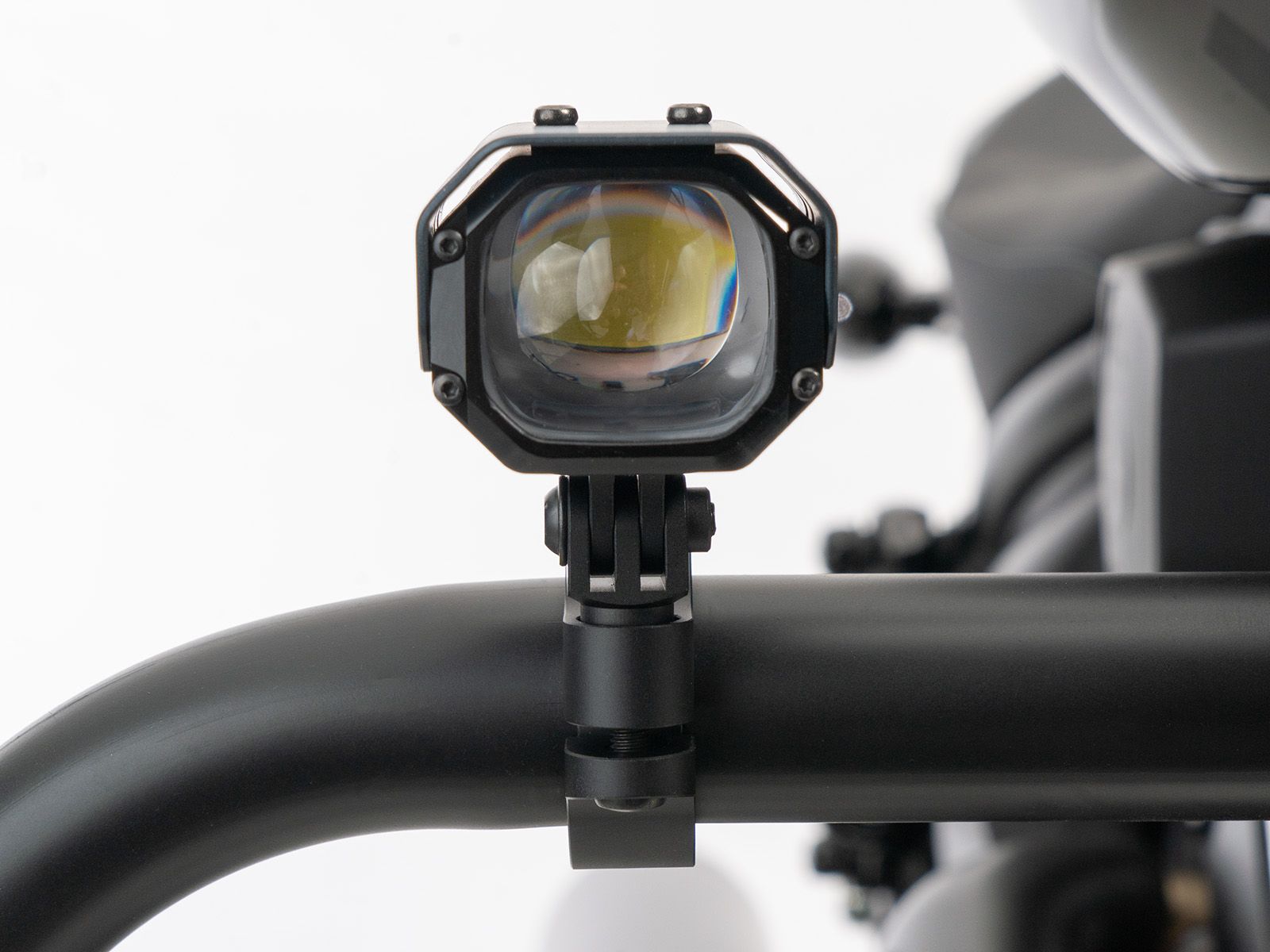 LED Zusatzscheinwerfer Nova inkl. Universalbefestigung für Röhre Ø25-32mm Hepco & Becker