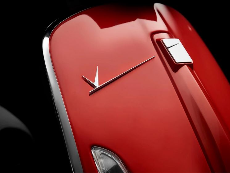 Schriftzug RIZOMA Beinschild für Vespa, silber