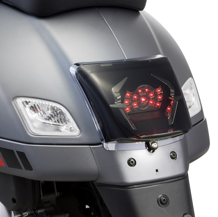 Rahmen Rücklicht Conversion für Vespa GTS/​GTS Super/​GTV 125-300ccm ('14-'18), chrom