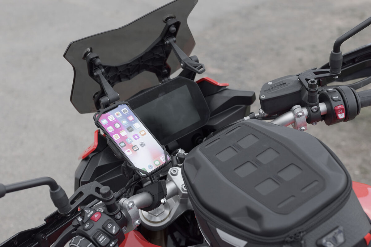SW-Motech Navi-Halterung Kit T-Lock mit Smartphone Halter für Triumph Speed Triple 1200 RR /RS