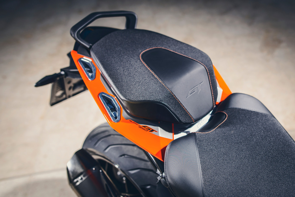 KTM  Ergo-Soziussitzbank mit Sitzheizung