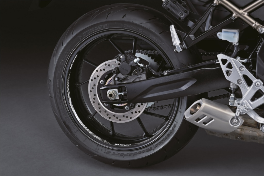 Felgenbettdekor schwarz/weiß für Suzuki GSX-8R (24-) / GSX-8T (25-) Original