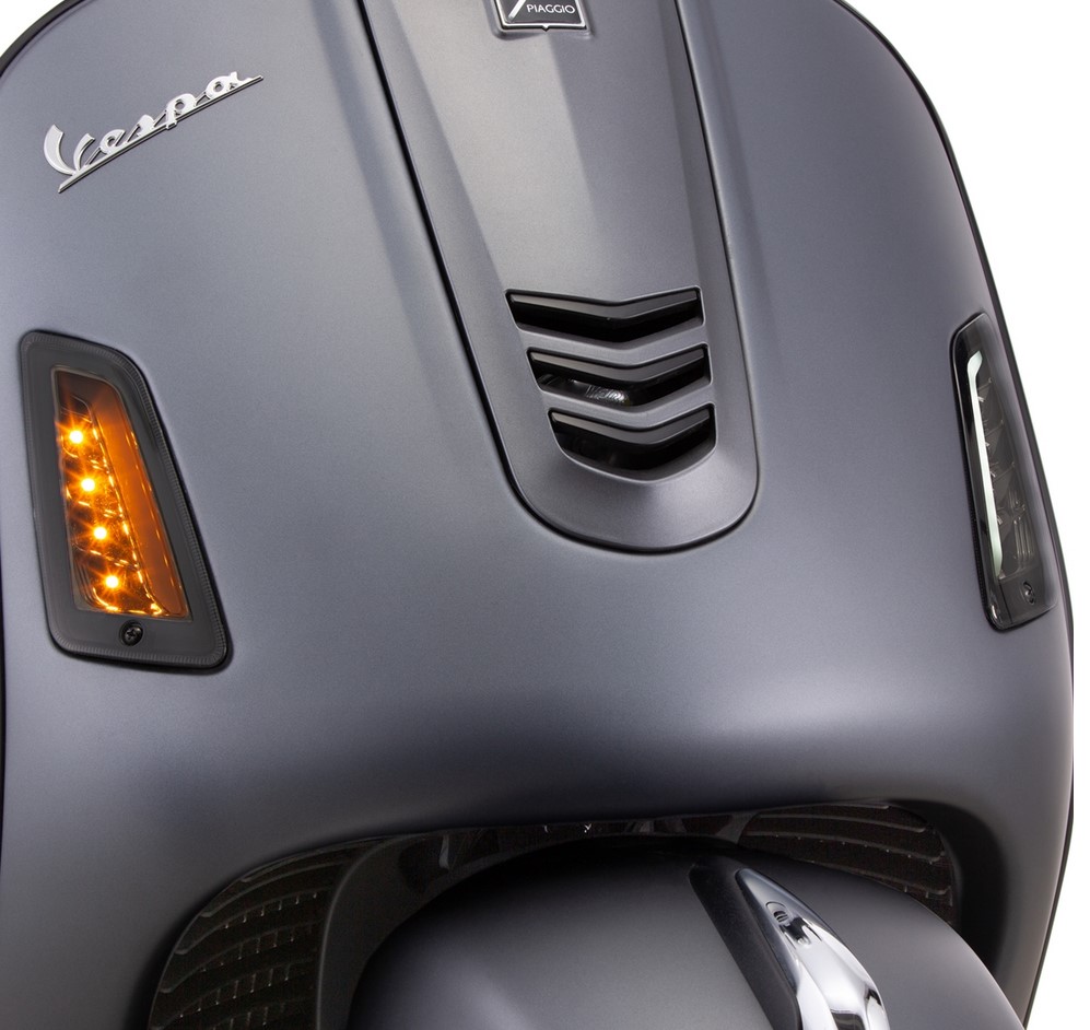 Blinker Kit vorne links/rechts für Vespa GTS/​GTS Super/​GTV/​GT 60/​GT/​GT L ('03-'13), getönt