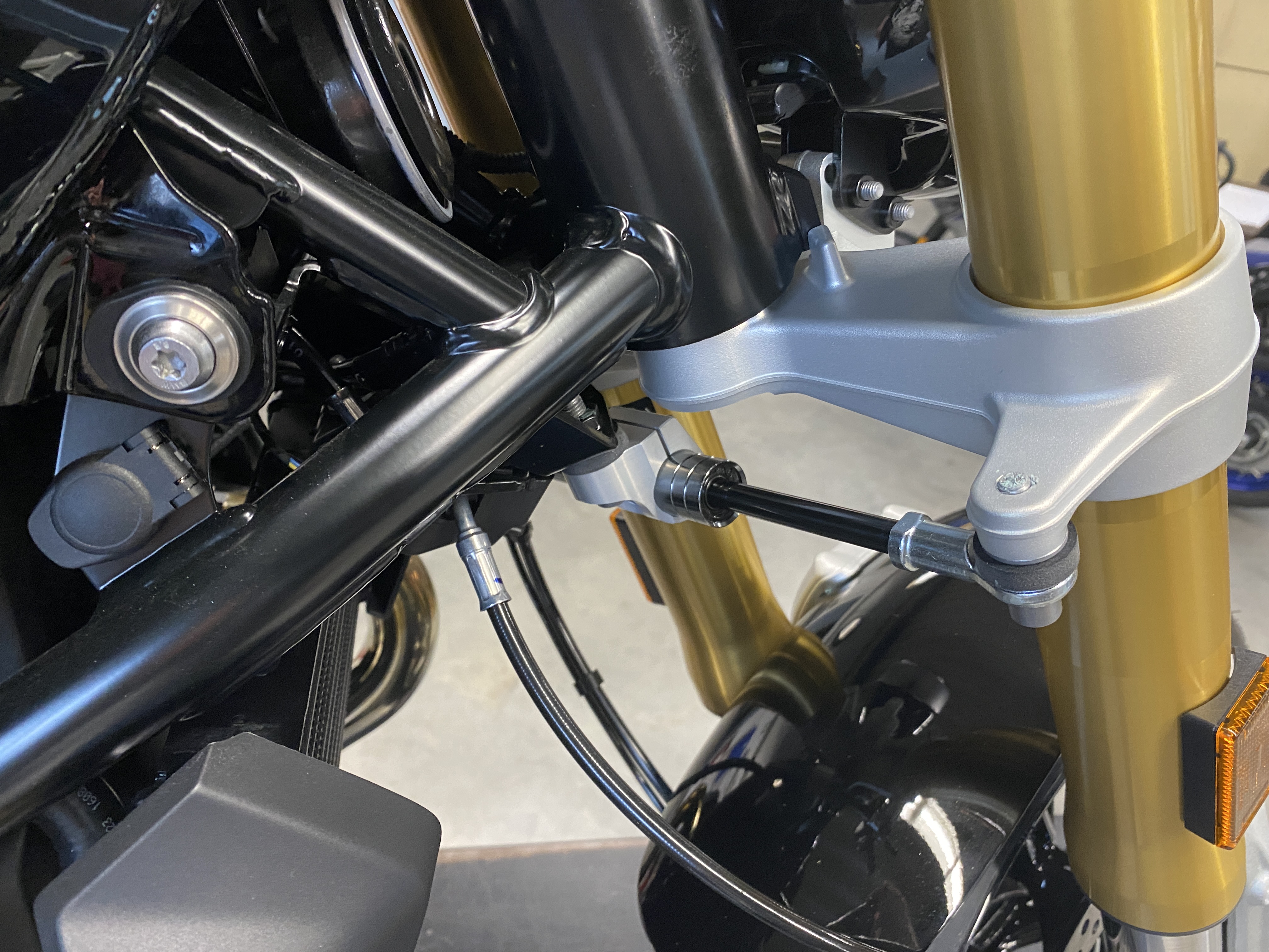 LSL Lenkungsdämpfer Kit mit Teilegutachten für BMW R12 nineT,  2024-, titan