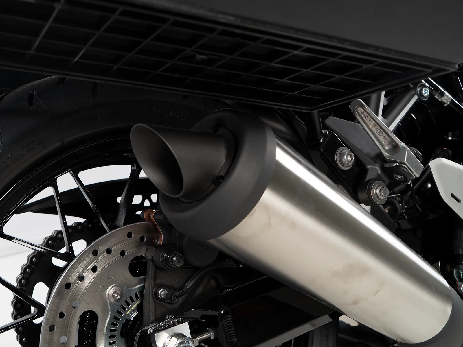 Hitzeschutz-Auspuffblende schwarz für Kawasaki Z 900 RS /Black Ball Edition (26-) Hepco & Becker